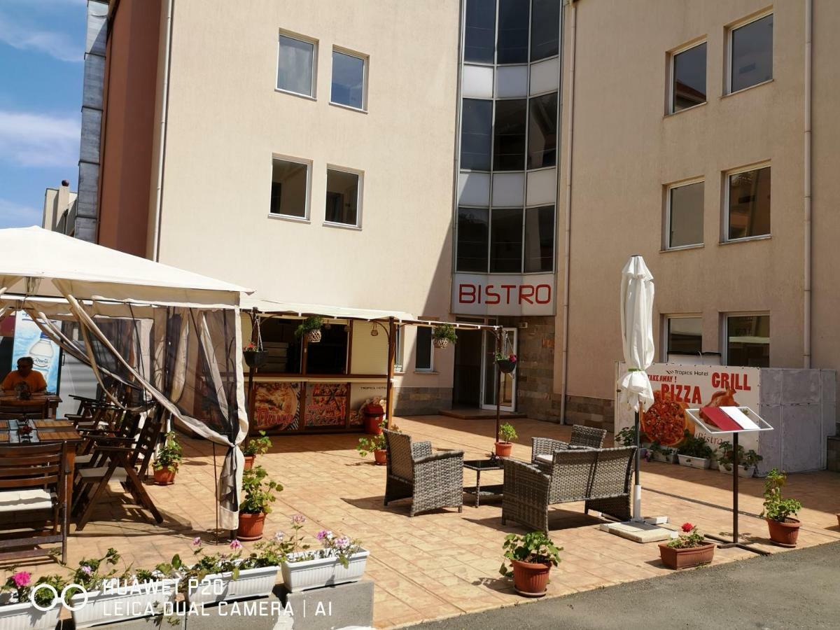 Tropics Hotel Sveti Vlas Exterior photo